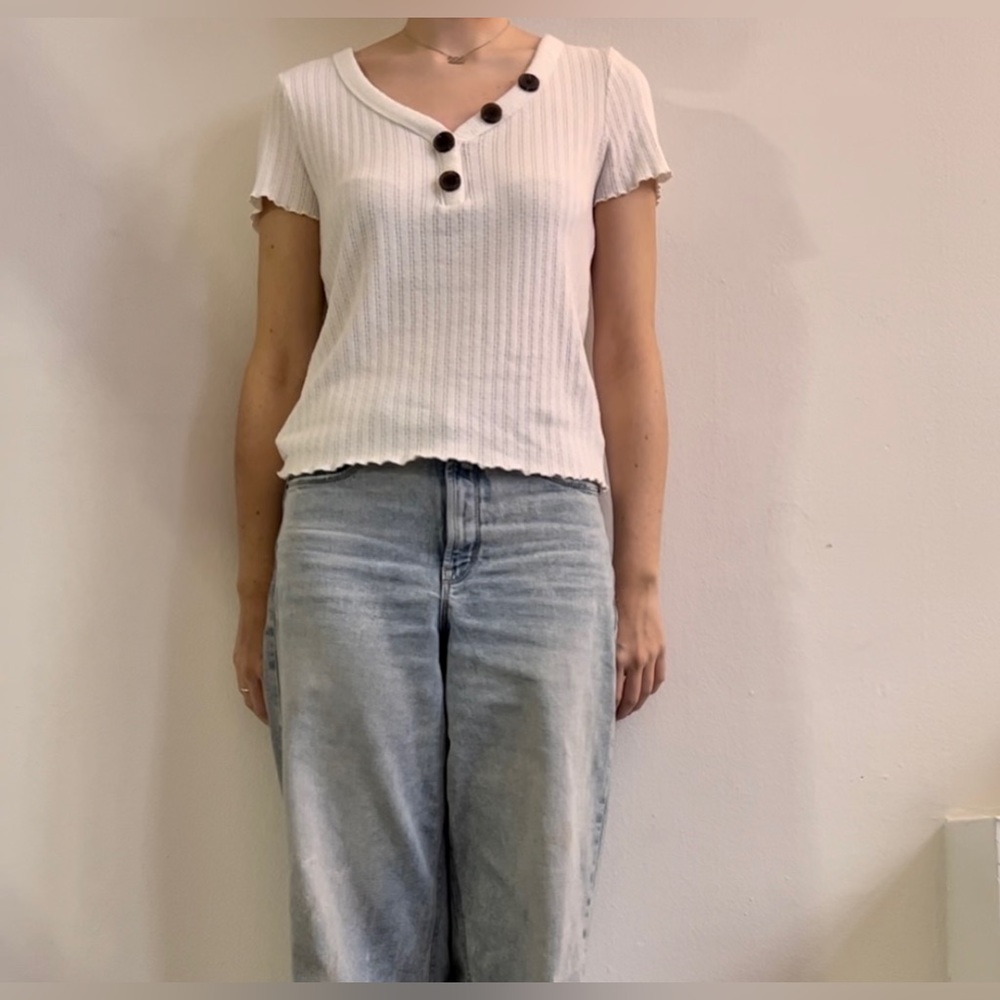 American Eagle women’s size L white blouse with buttons